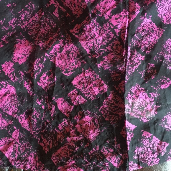 O’Neill Strappy Back Black & Pink chiffon blouse - Picture 7 of 7